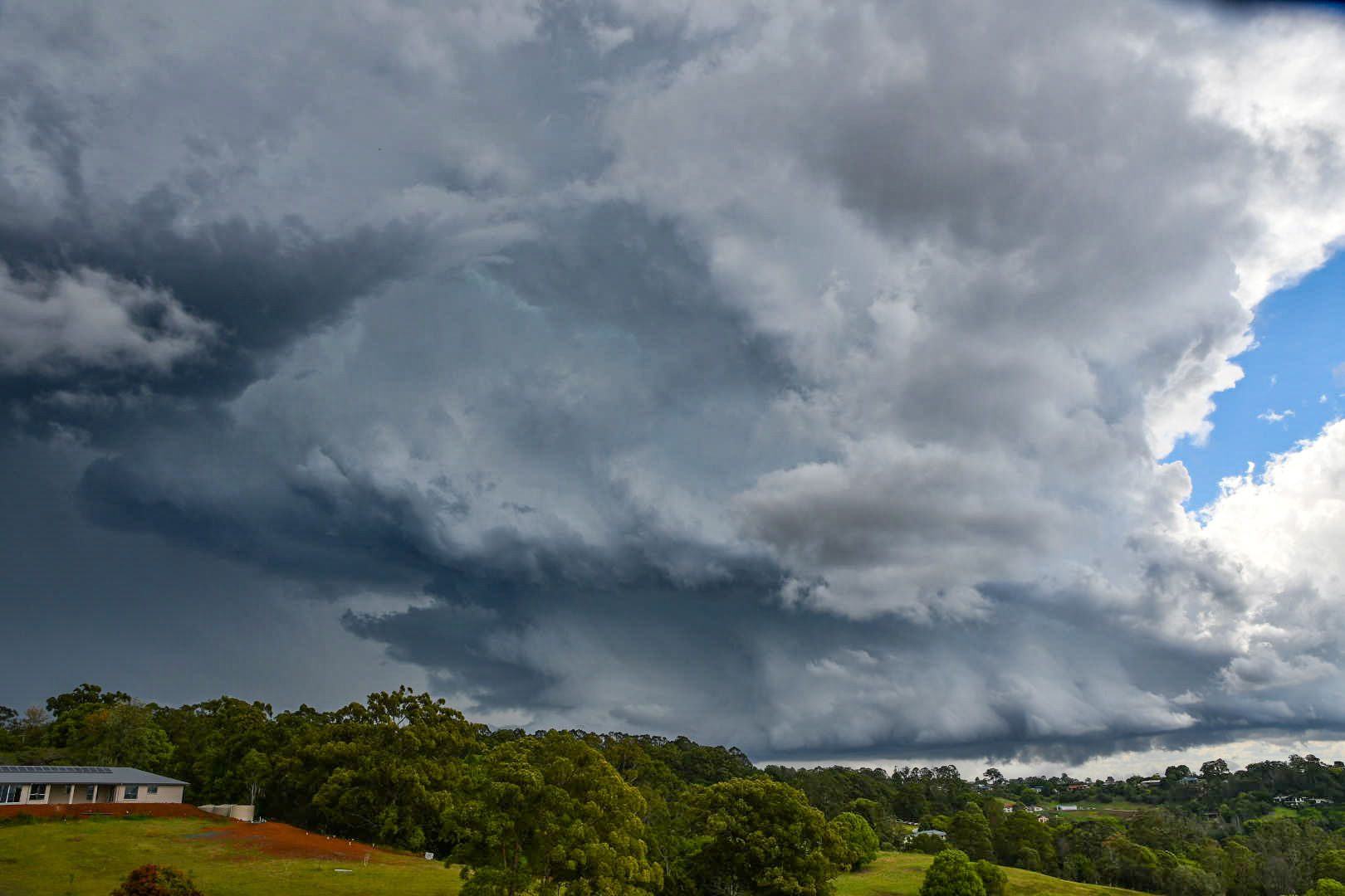 Image 4: Impressive supercell structure near Lismore yesterday afternoon. Image via EWN'S James Harris