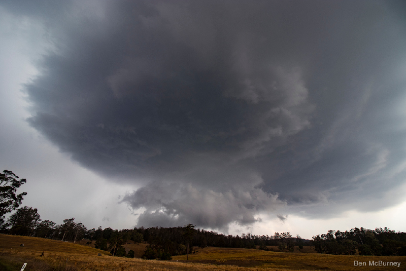 Supercell characteristics associated with Christmas Eve supercell thunderstorms as provided and observed by EWN Alerts Operator and Forecaster Ben McBurney SE of Urbenville, NSW.